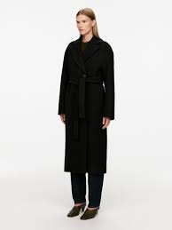 Stylish Women's Wool Coats on Sale: Stay Warm and Save This Winter!