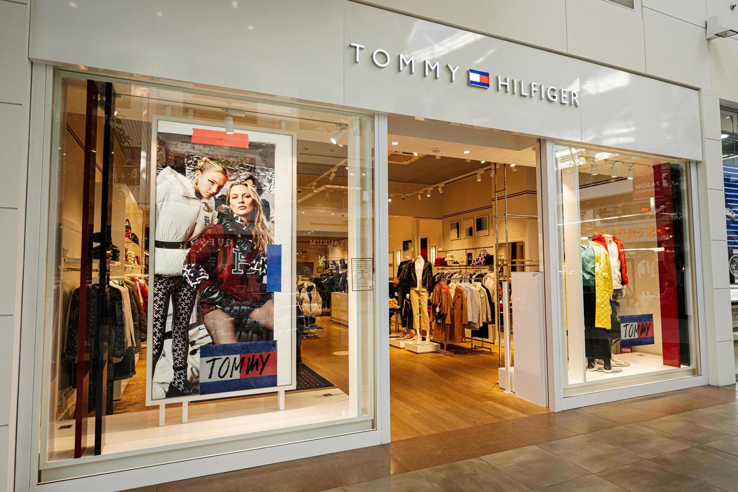 tommy hilfiger website