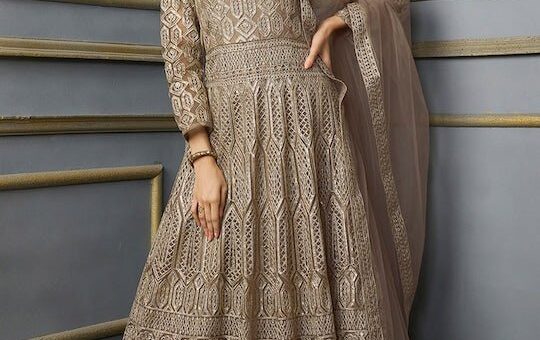 Elegance Redefined: Embracing Ethnic Wear for Women in the UK