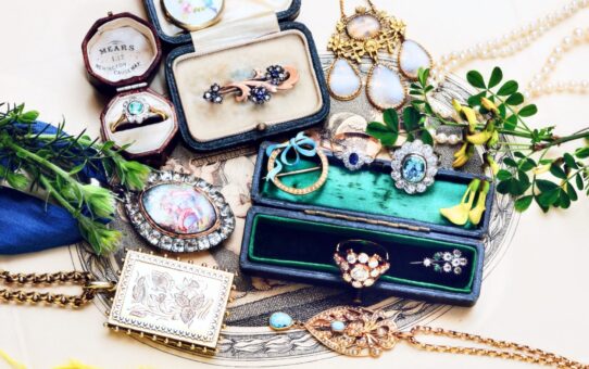 Find Your Perfect Piece at a Gold Jewellery Shop Near Me