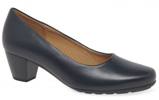 Elevate Your Style: Discover the Best Deals on Ladies Footwear Online